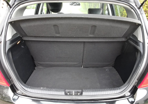 Hyundai i20 cena 13700 przebieg: 184500, rok produkcji 2009 z Zabłudów małe 121